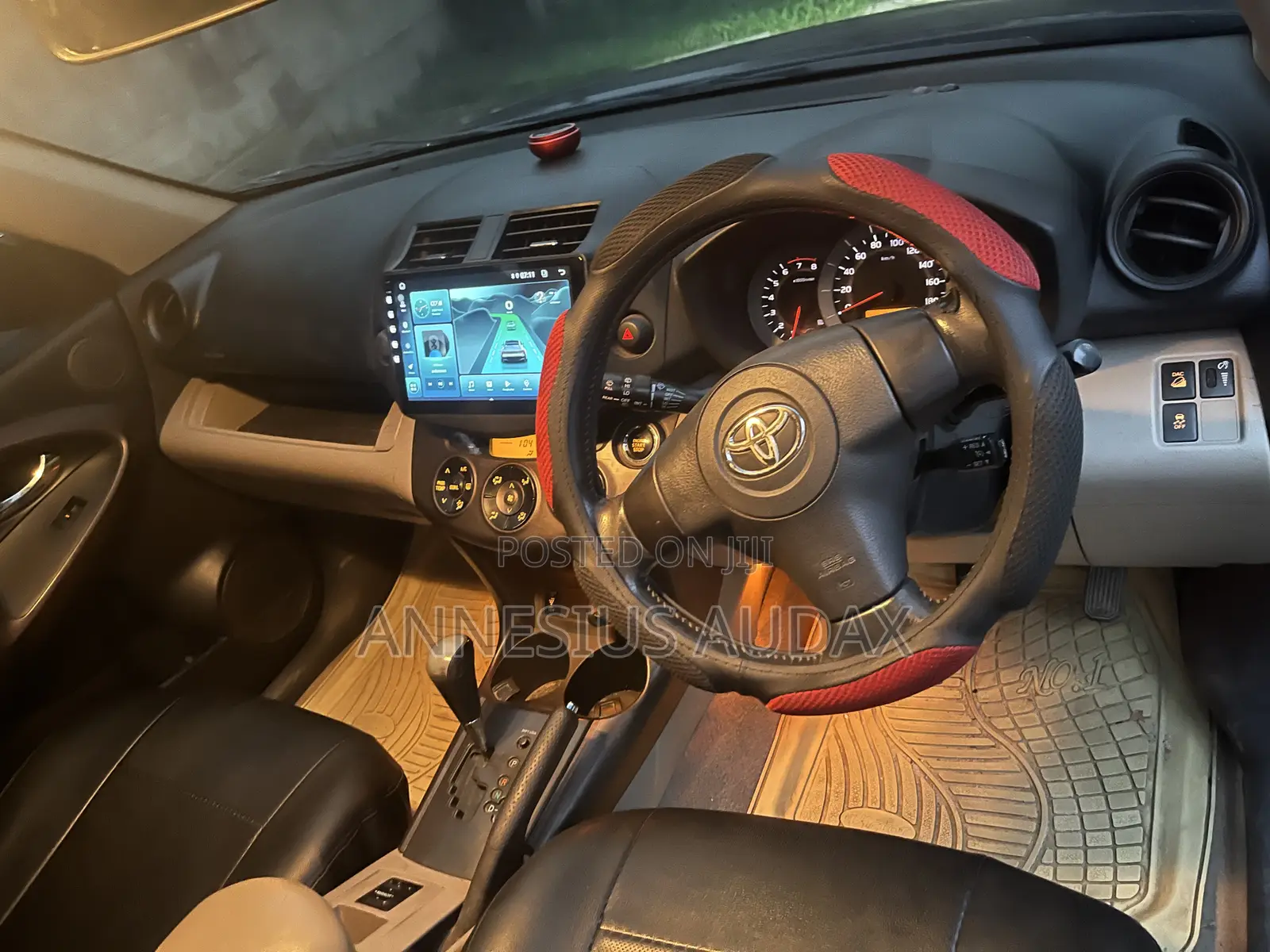 Toyota Vanguard 2012 Black