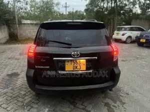 Toyota Vanguard 2012 Black