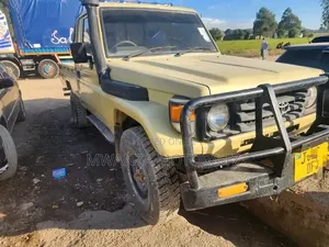 Toyota Land Cruiser 2005 Beige
