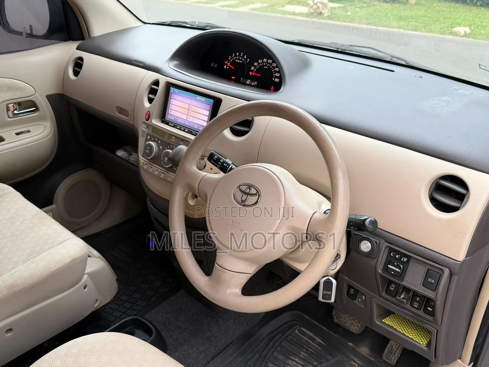 Toyota Sienta 2006 Gray