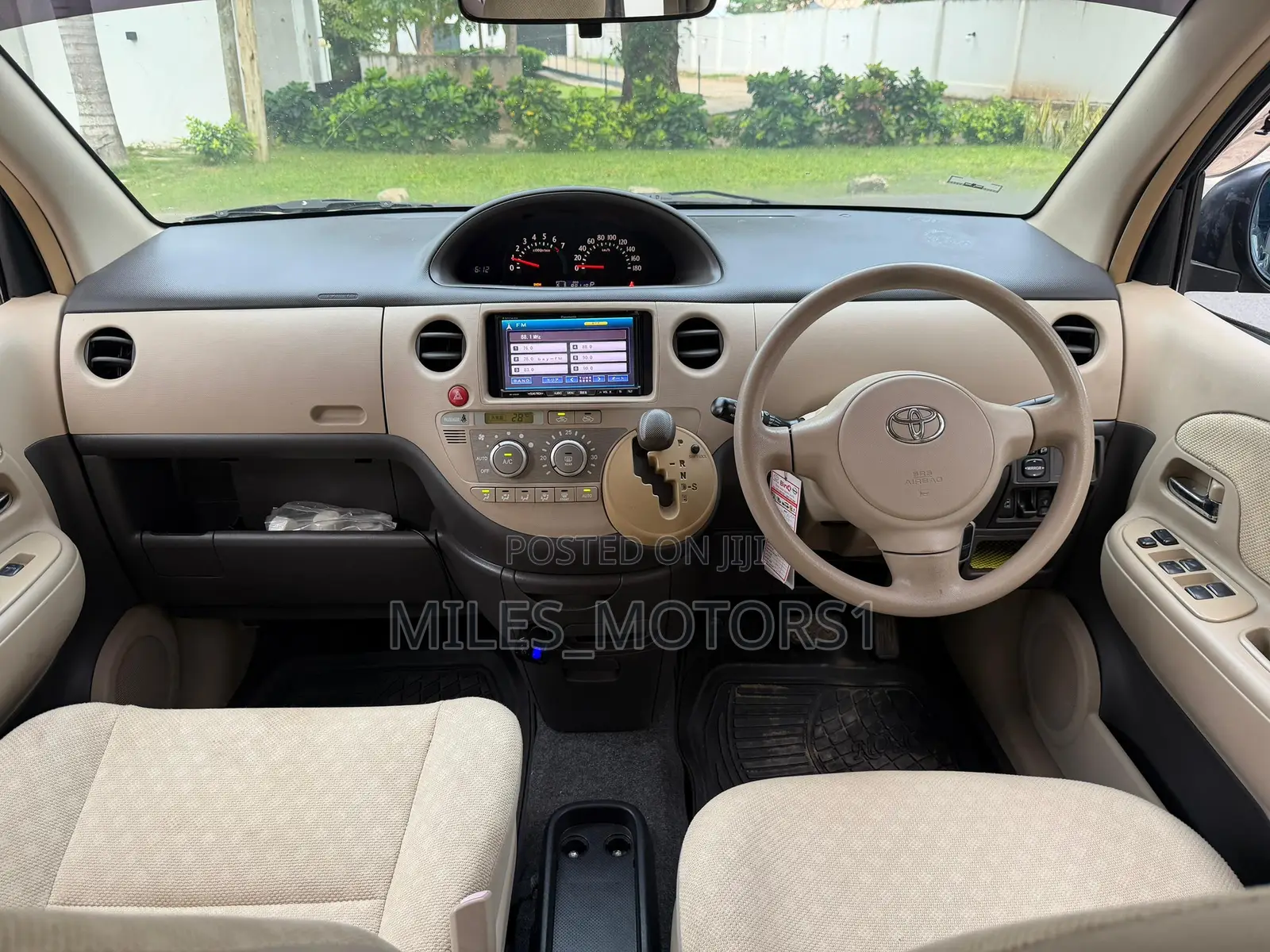 Toyota Sienta 2006 Gray