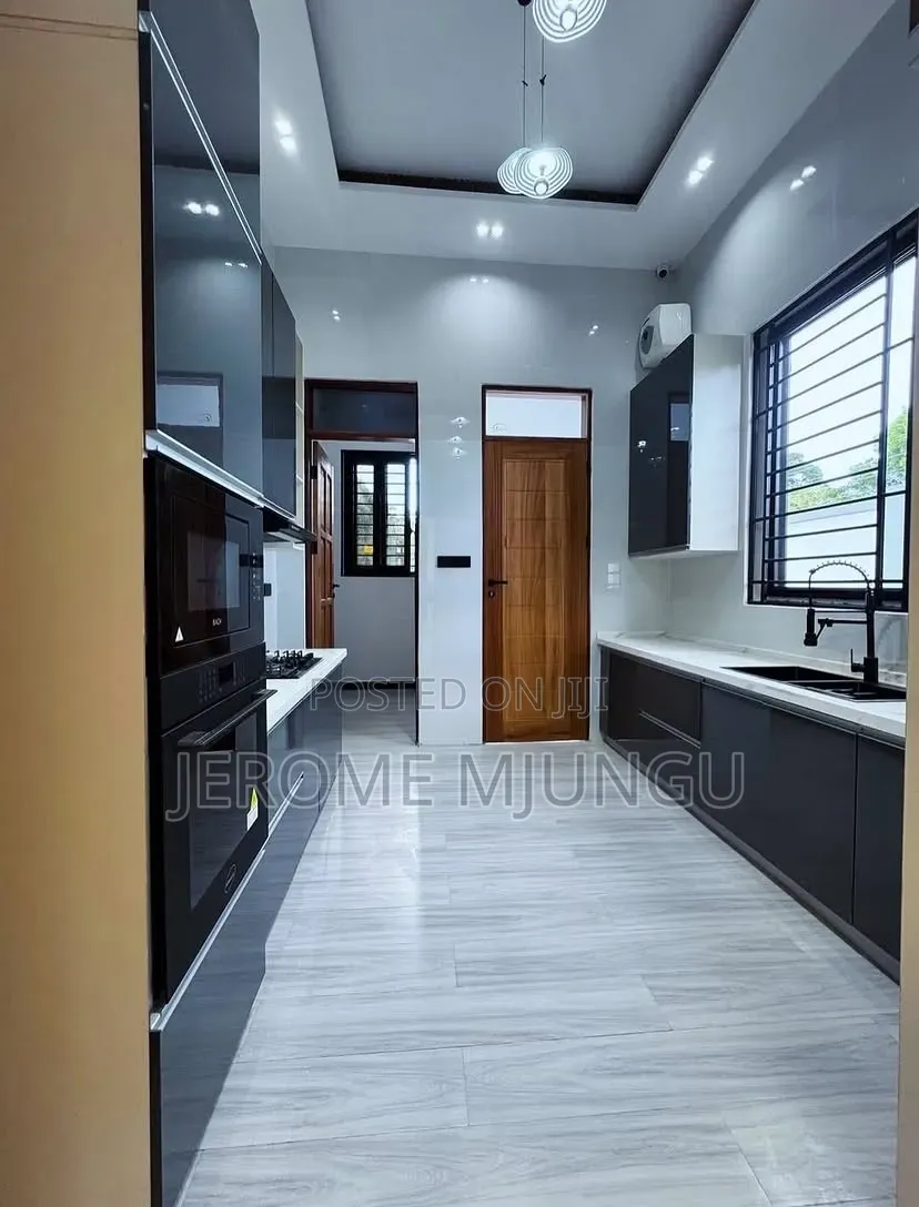 4bdrm House in Goba for sale