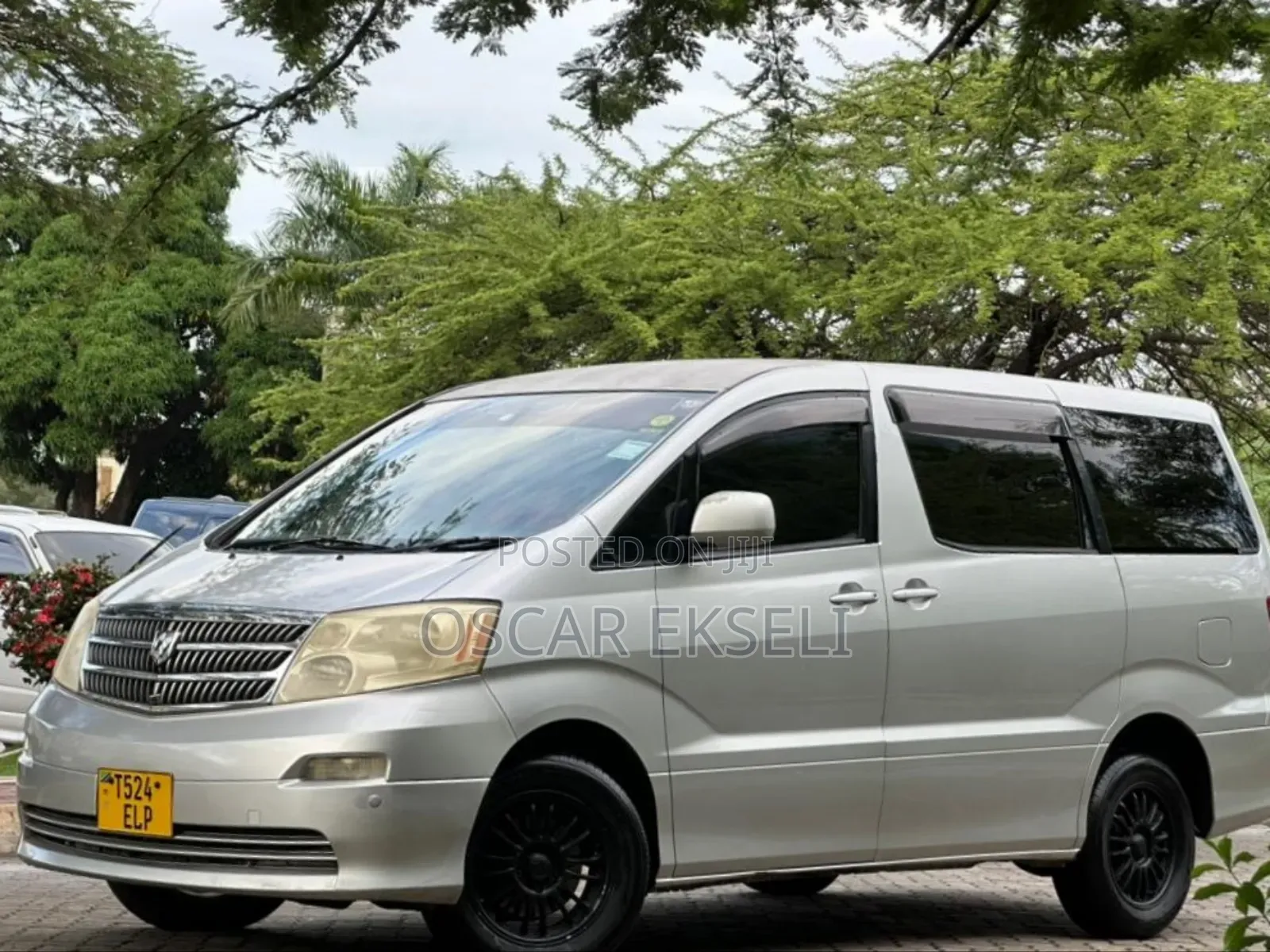 Toyota Alphard 2004 Silver