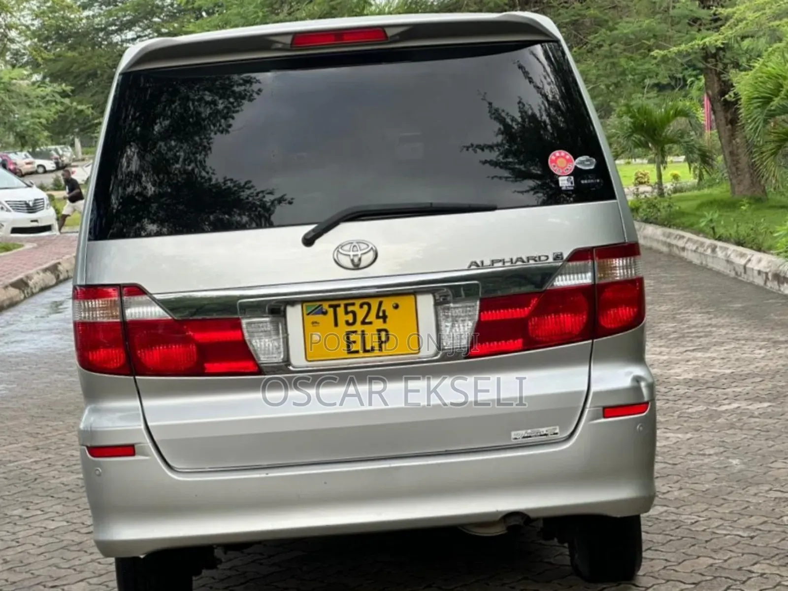Toyota Alphard 2004 Silver