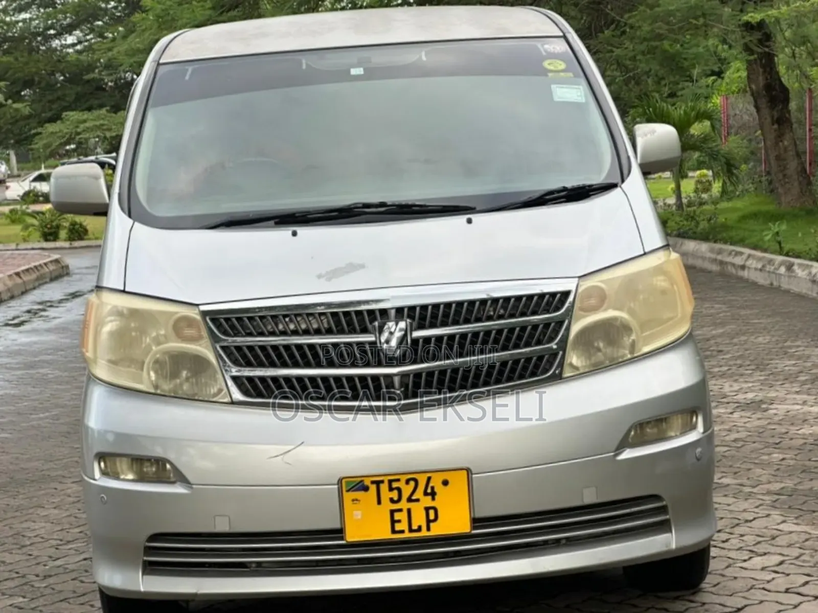 Toyota Alphard 2004 Silver