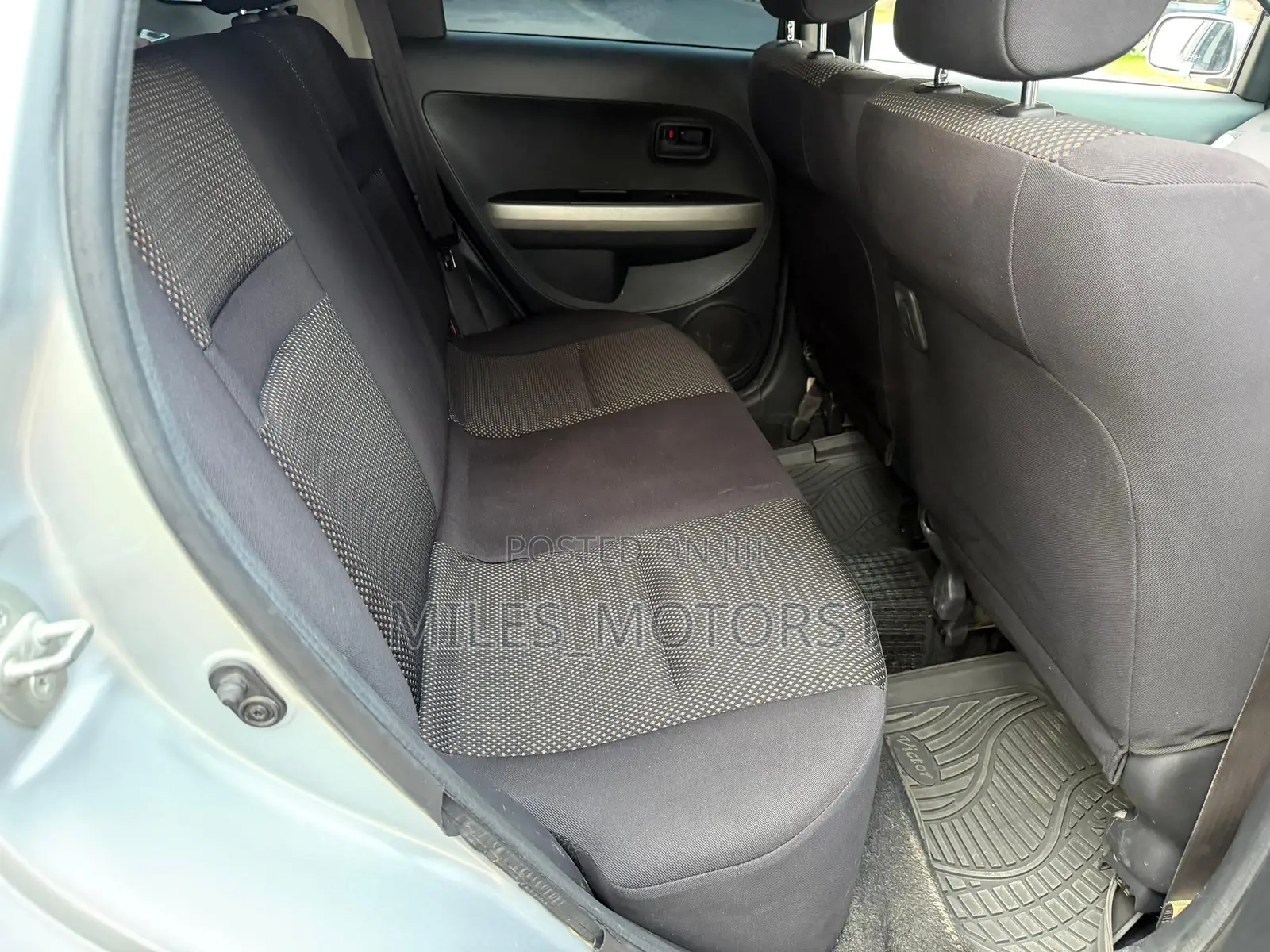 Toyota IST 2005 Silver