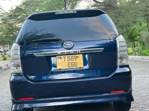 Toyota Wish 2004 Blue