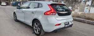 Volvo V40 2013 White