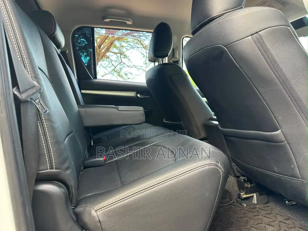 Toyota Hilux Revo Double Cab Deisel 2.4 RWD 2022 White