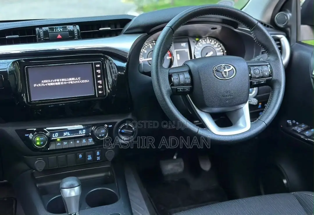 Toyota Hilux Revo Double Cab Deisel 2.4 AWD 2022 Beige