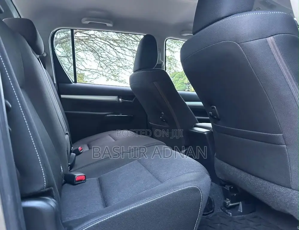 Toyota Hilux Revo Double Cab Deisel 2.4 AWD 2022 Beige