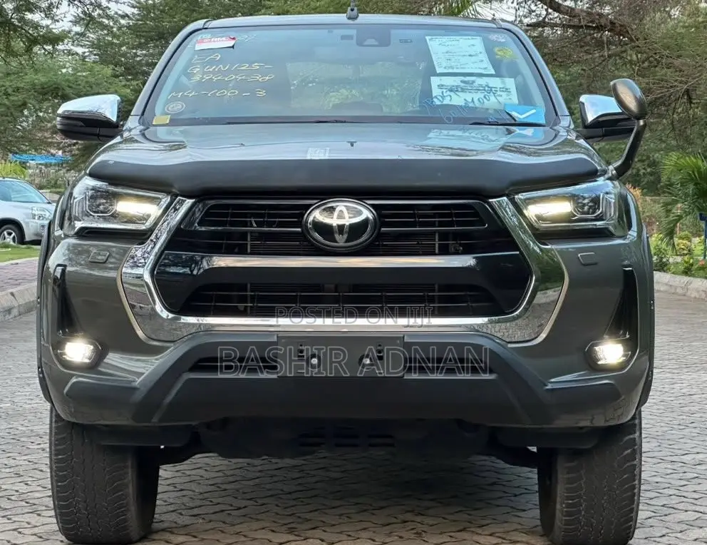 Toyota Hilux Revo Double Cab Deisel 2.4 AWD 2022 Beige
