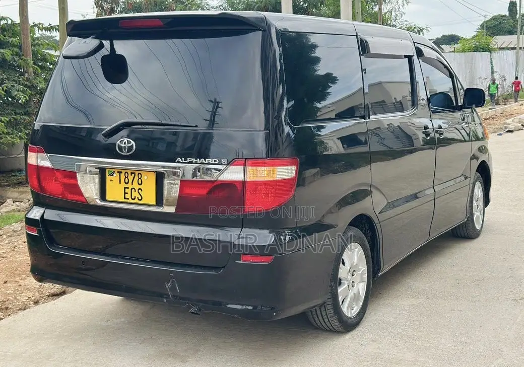 Toyota Alphard 2.4 Petrol FWD 2004 Black