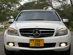 Mercedes-Benz C200 2010 White