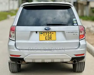 Subaru Forester 2010 Silver