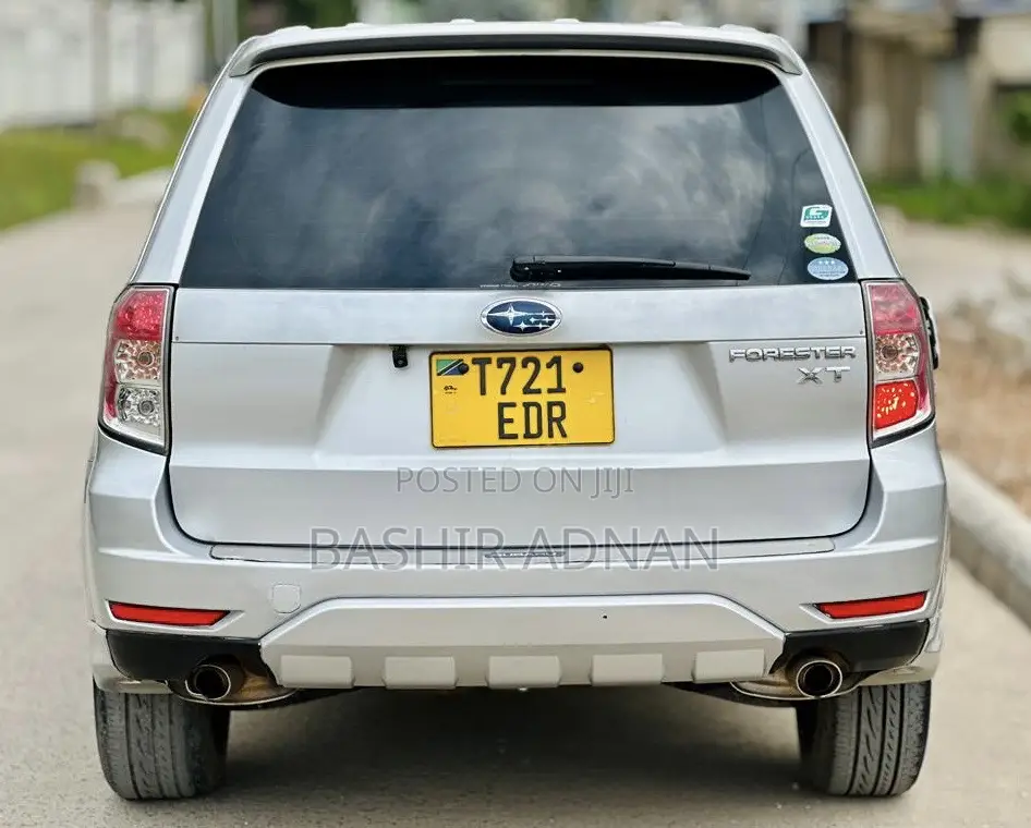 Subaru Forester 2010 Silver