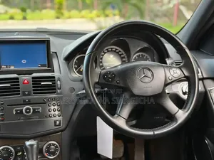 Mercedes-Benz C200 2010 White
