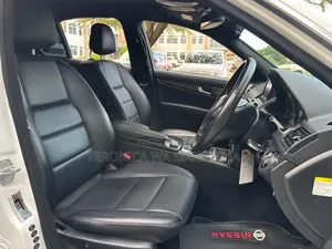 Mercedes-Benz C200 2010 White