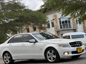 Mercedes-Benz C200 2010 White