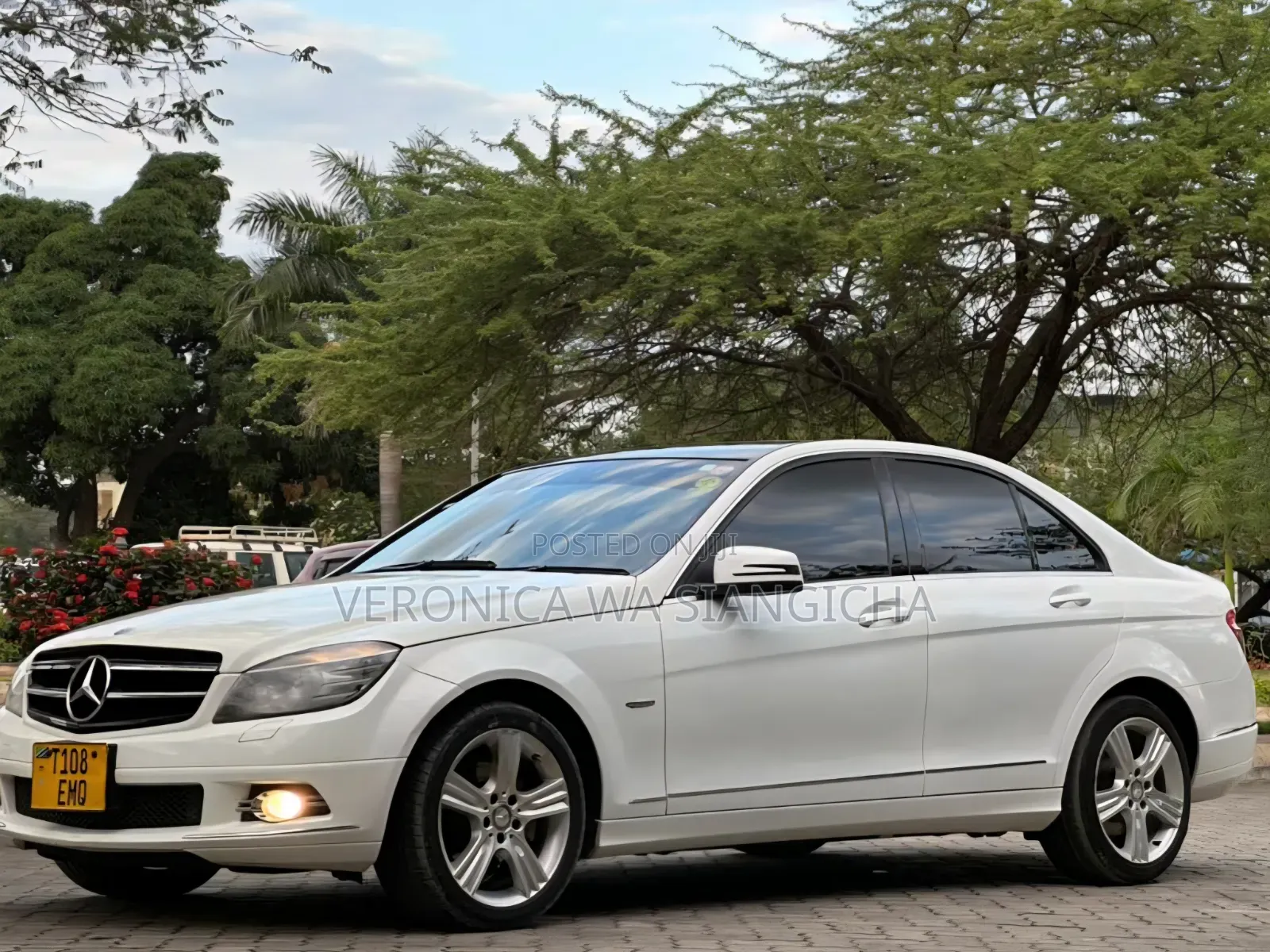 Mercedes-Benz C200 2010 White