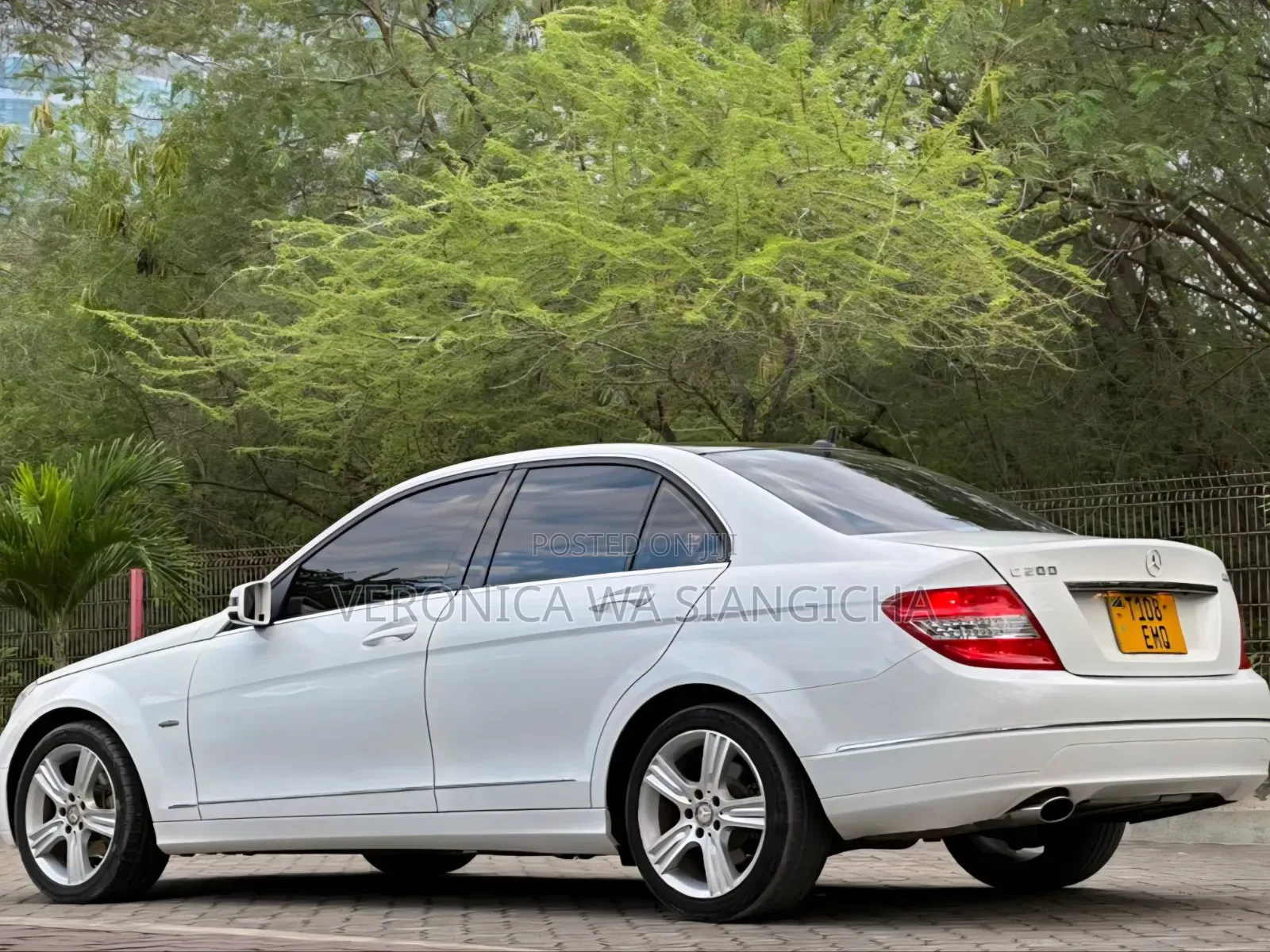 Mercedes-Benz C200 2010 White