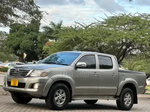 Toyota Hilux 2015 Silver
