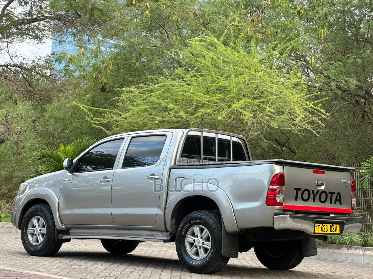 Toyota Hilux 2015 Silver