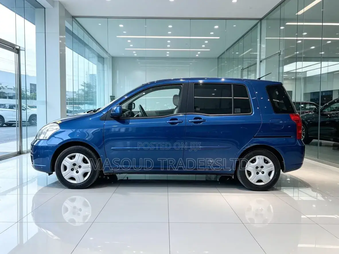 Toyota Raum 2003 Blue