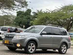 Subaru Forester 2010 Gray