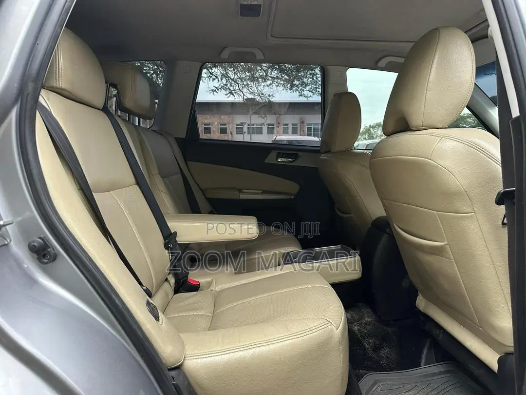 Subaru Forester 2010 Gray