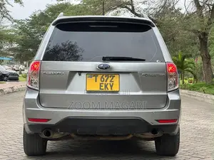 Subaru Forester 2010 Gray