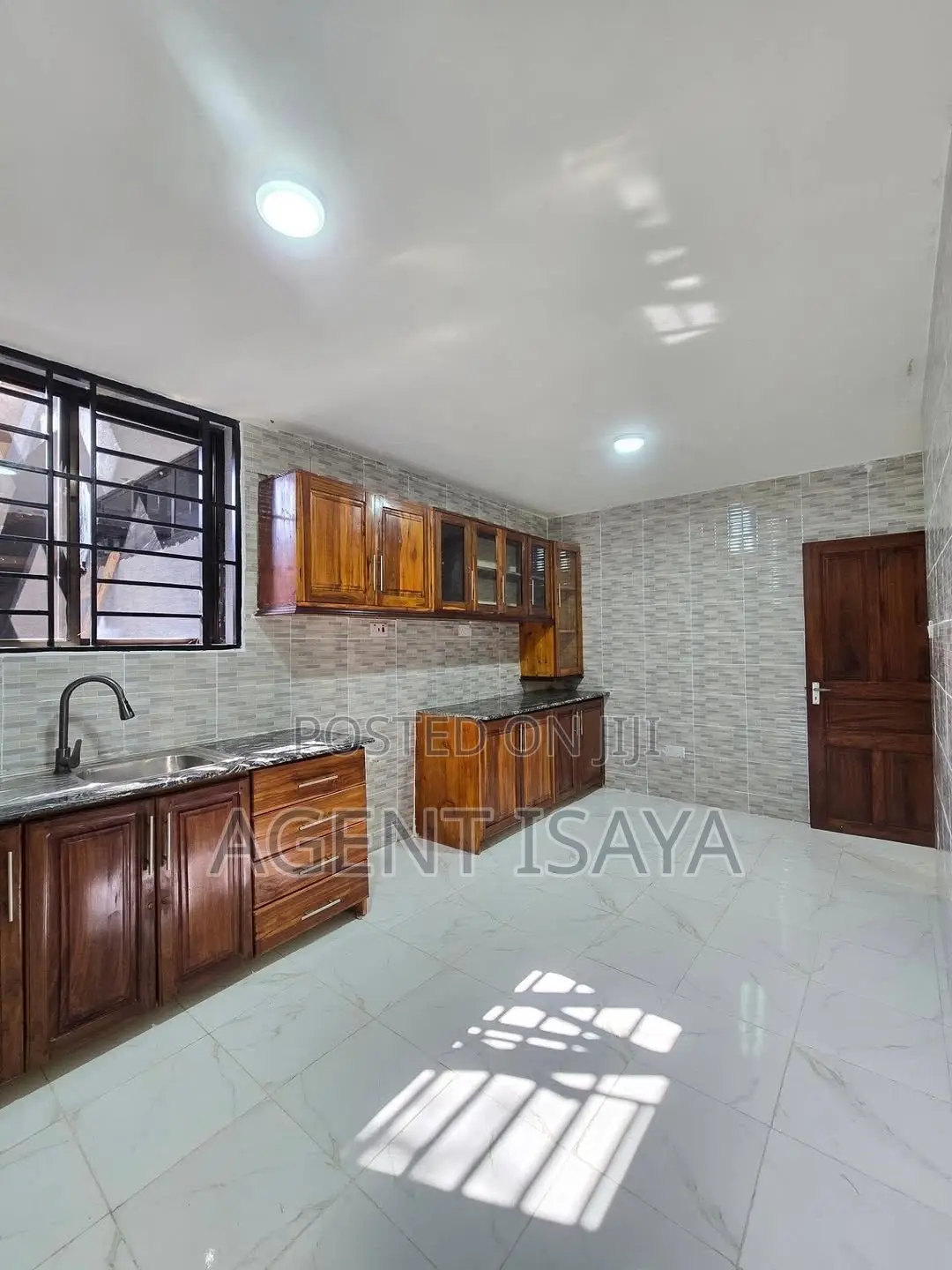 7bdrm Apartment in Masaki for rent