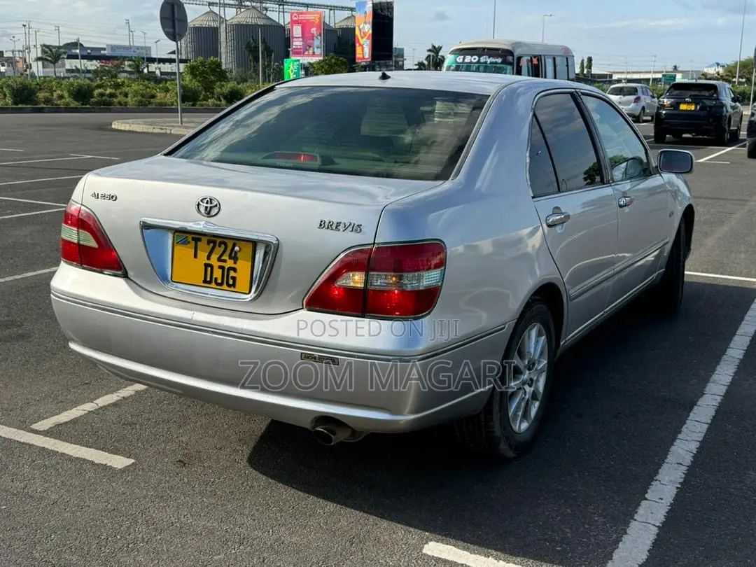 Toyota Brevis 2004 Silver