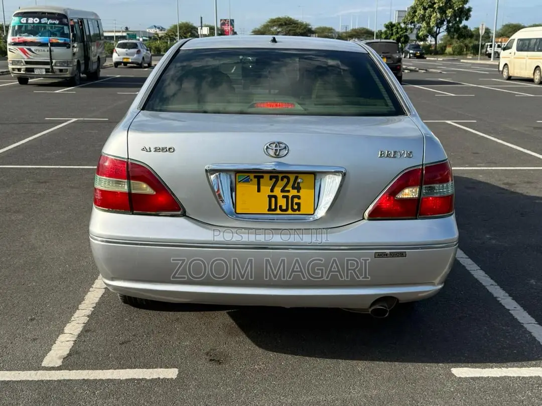 Toyota Brevis 2004 Silver