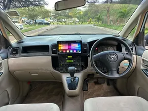 Toyota Corolla Spacio 2004