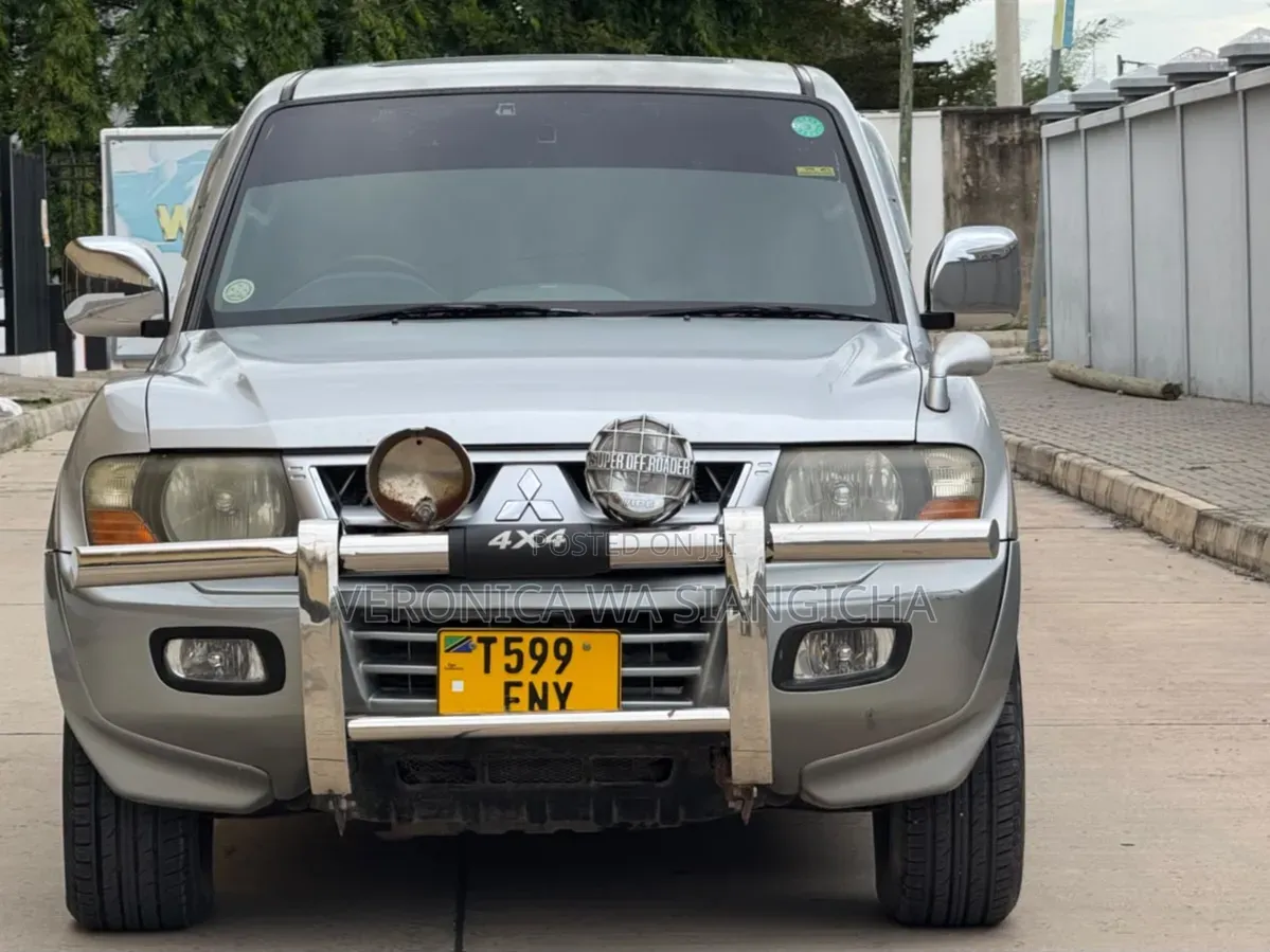 Mitsubishi Pajero 2000