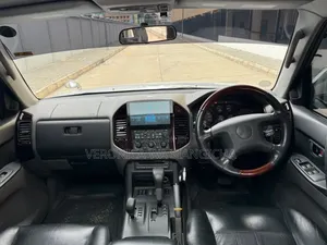 Mitsubishi Pajero 2000