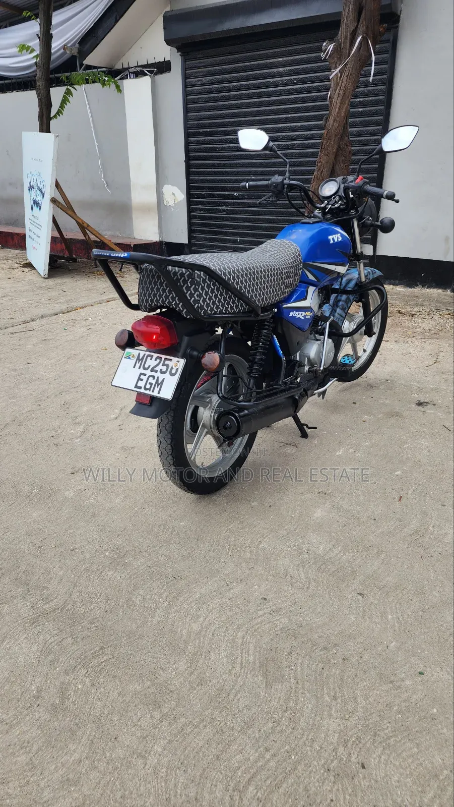 New TVS HLX 125 2024 Blue