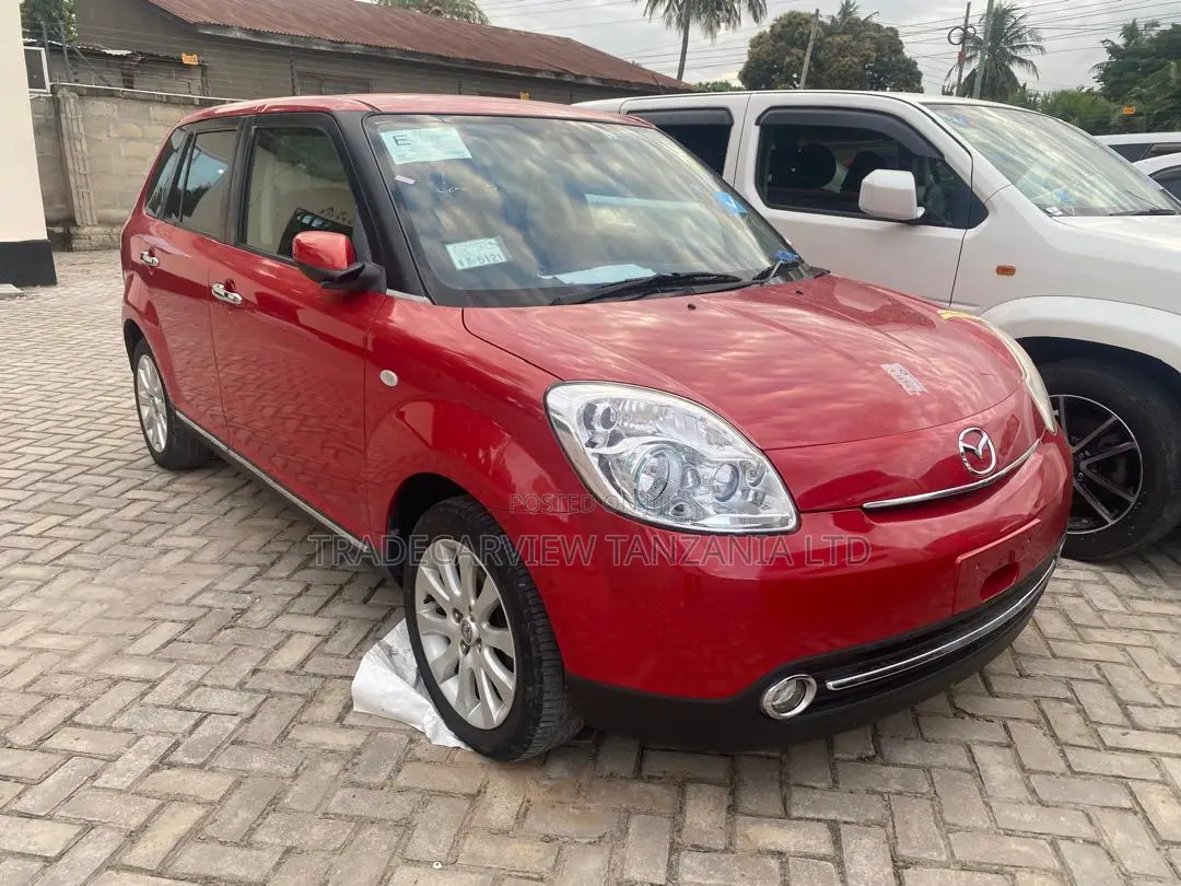 Mazda Verisa 2007 Red