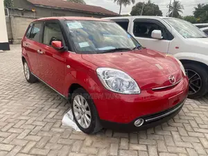 Mazda Verisa 2007 Red