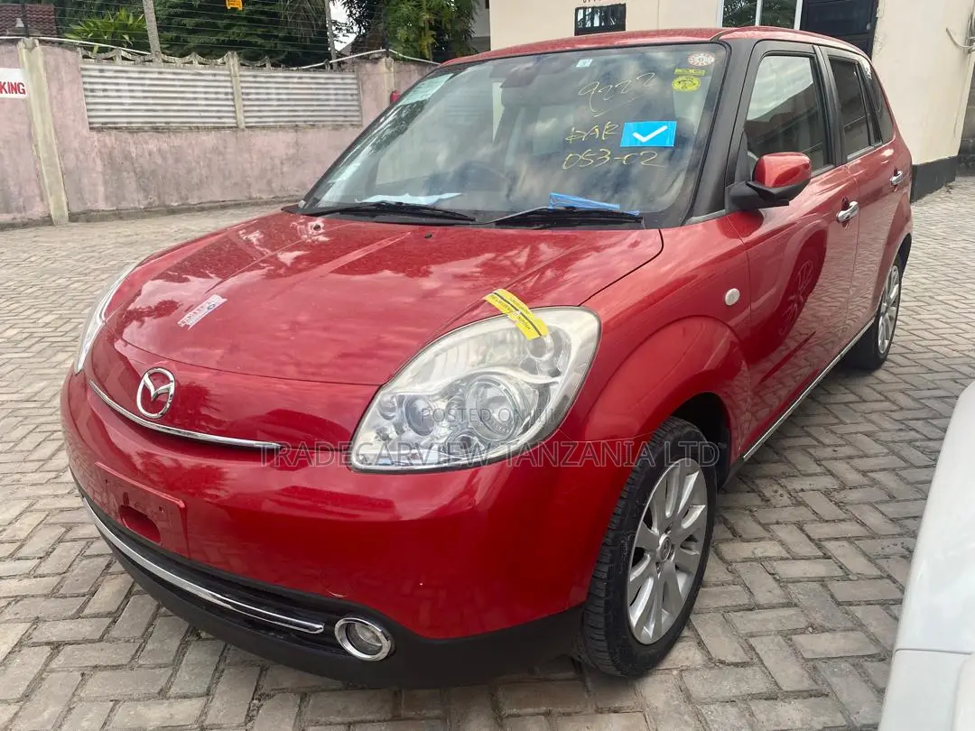 Mazda Verisa 2007 Red