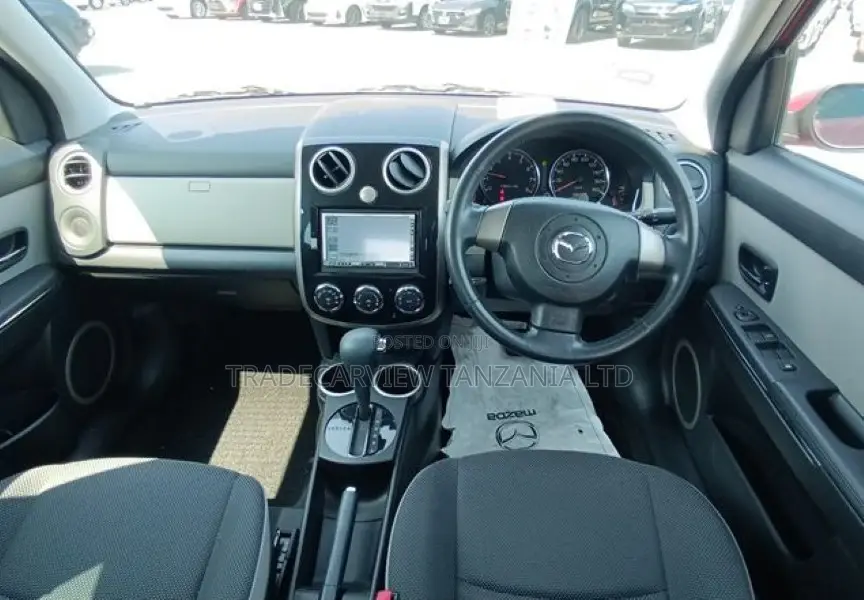 Mazda Verisa 2007 Red