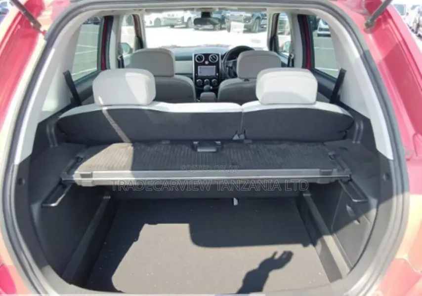 Mazda Verisa 2007 Red