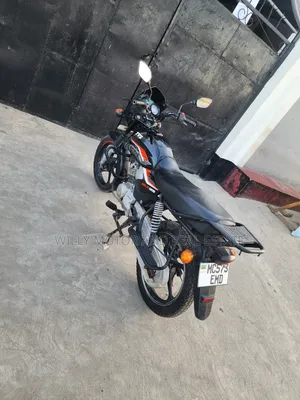 TVS HLX 125 2023 Black