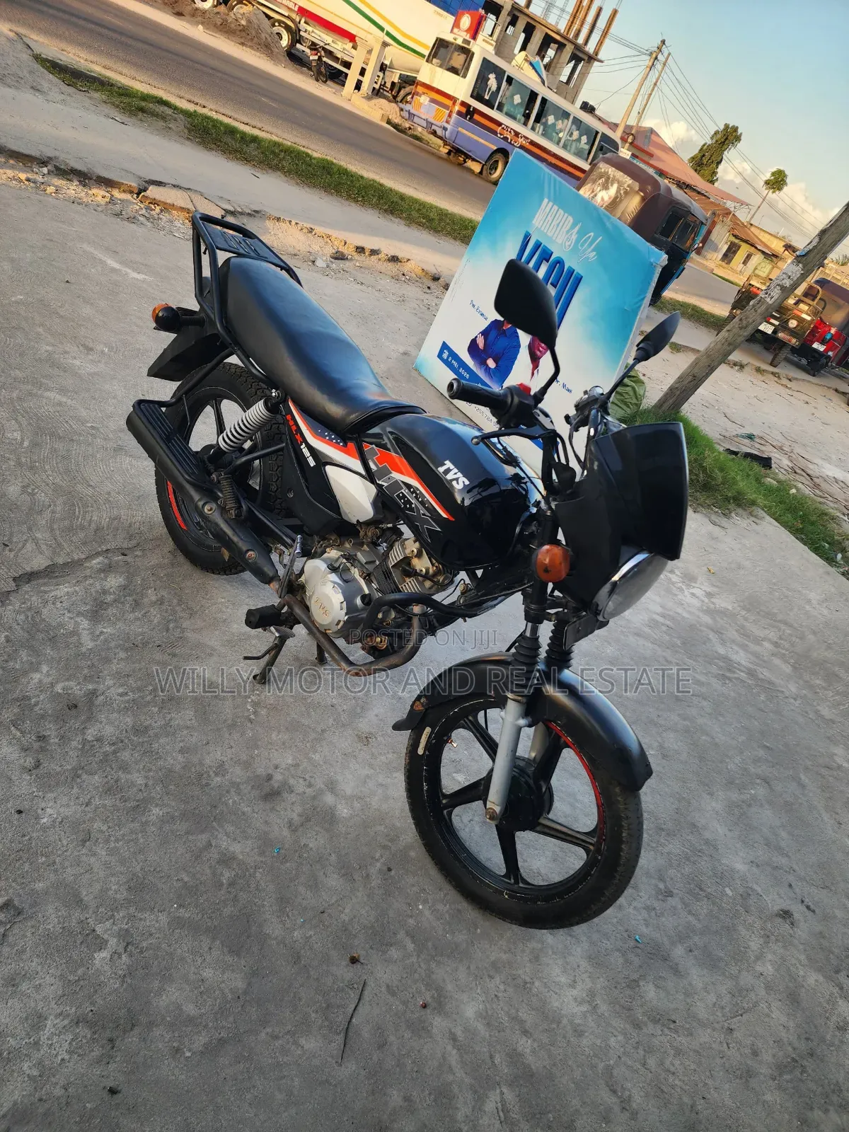 TVS HLX 125 2023 Black