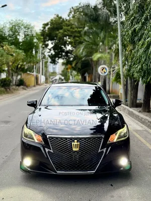 Toyota Crown 2013 Black
