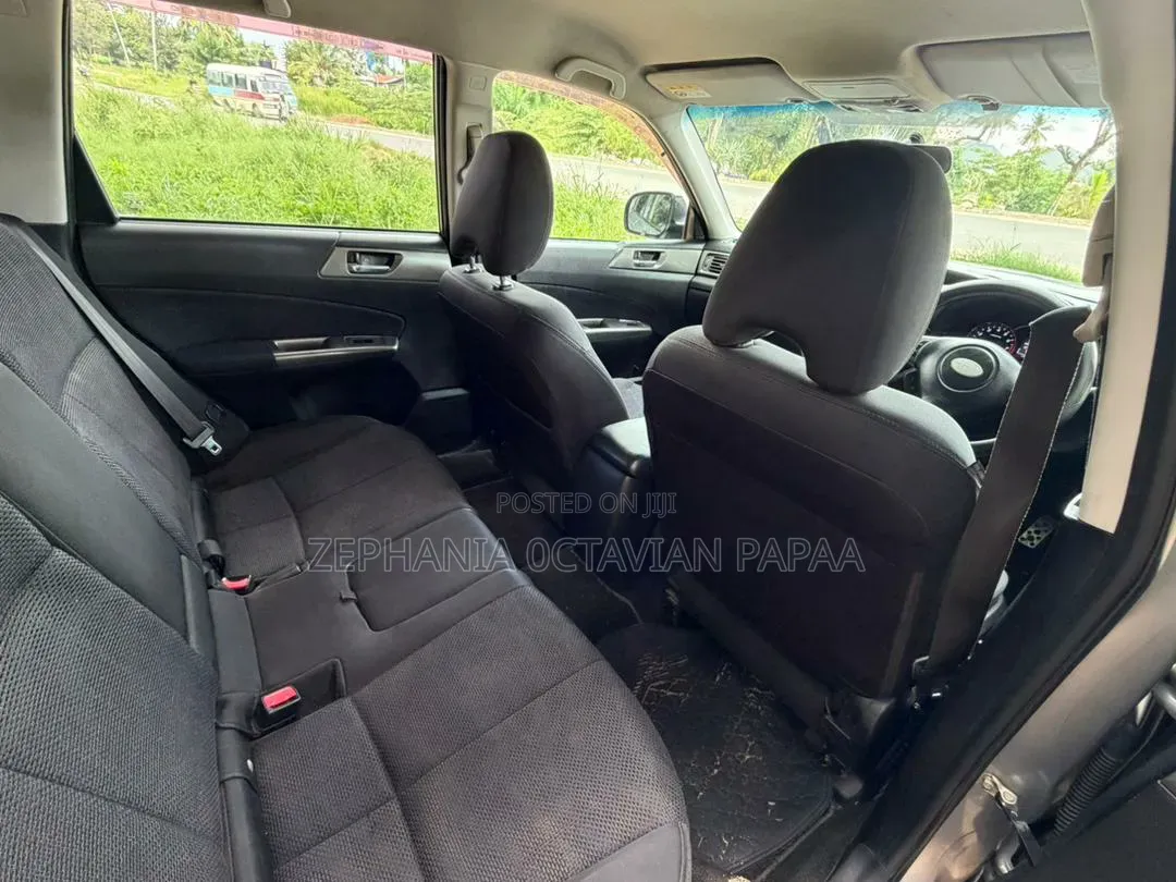 Subaru Forester 2010 Silver