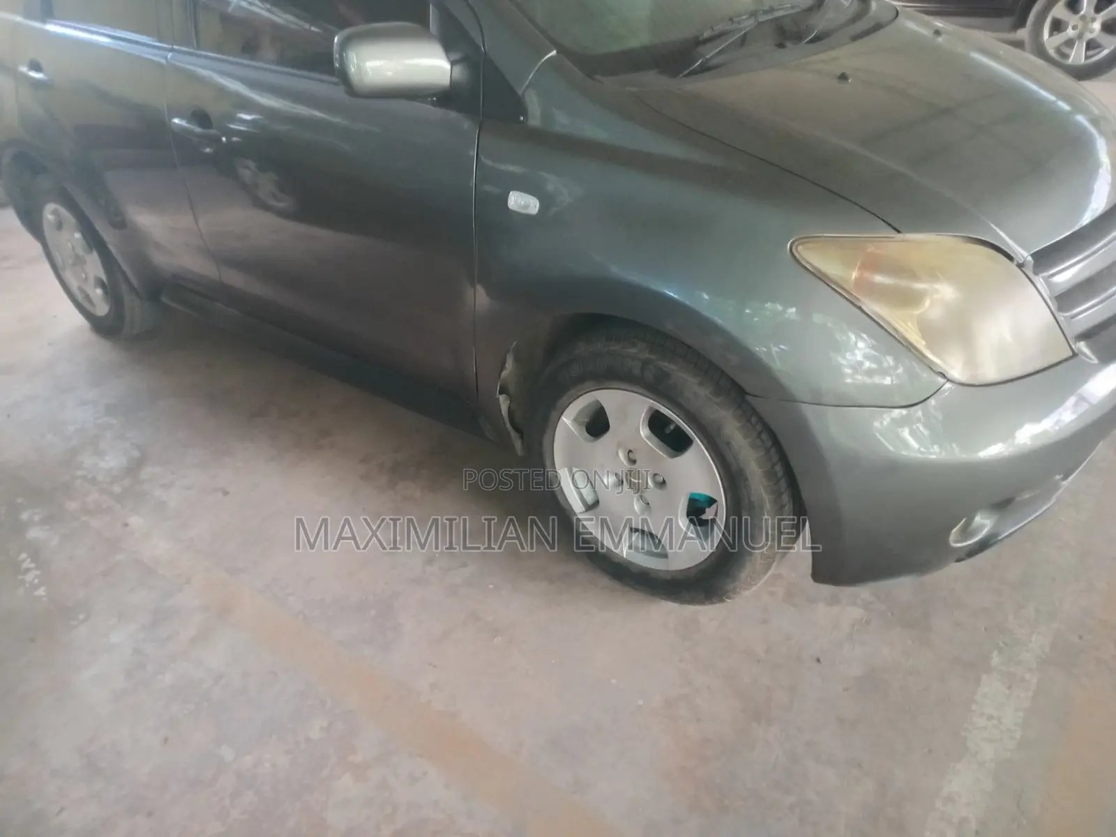 Toyota IST 2005 Gray