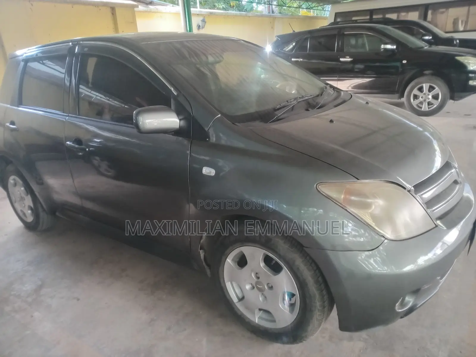 Toyota IST 2005 Gray