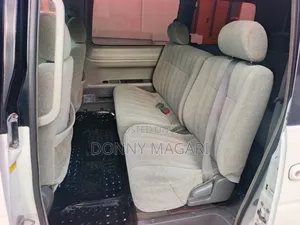 Toyota Noah 2003 White
